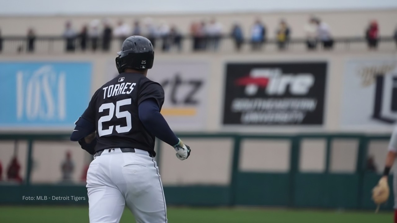 Gleyber Torres recorre las bases tras jonrón con Detroit Tigers