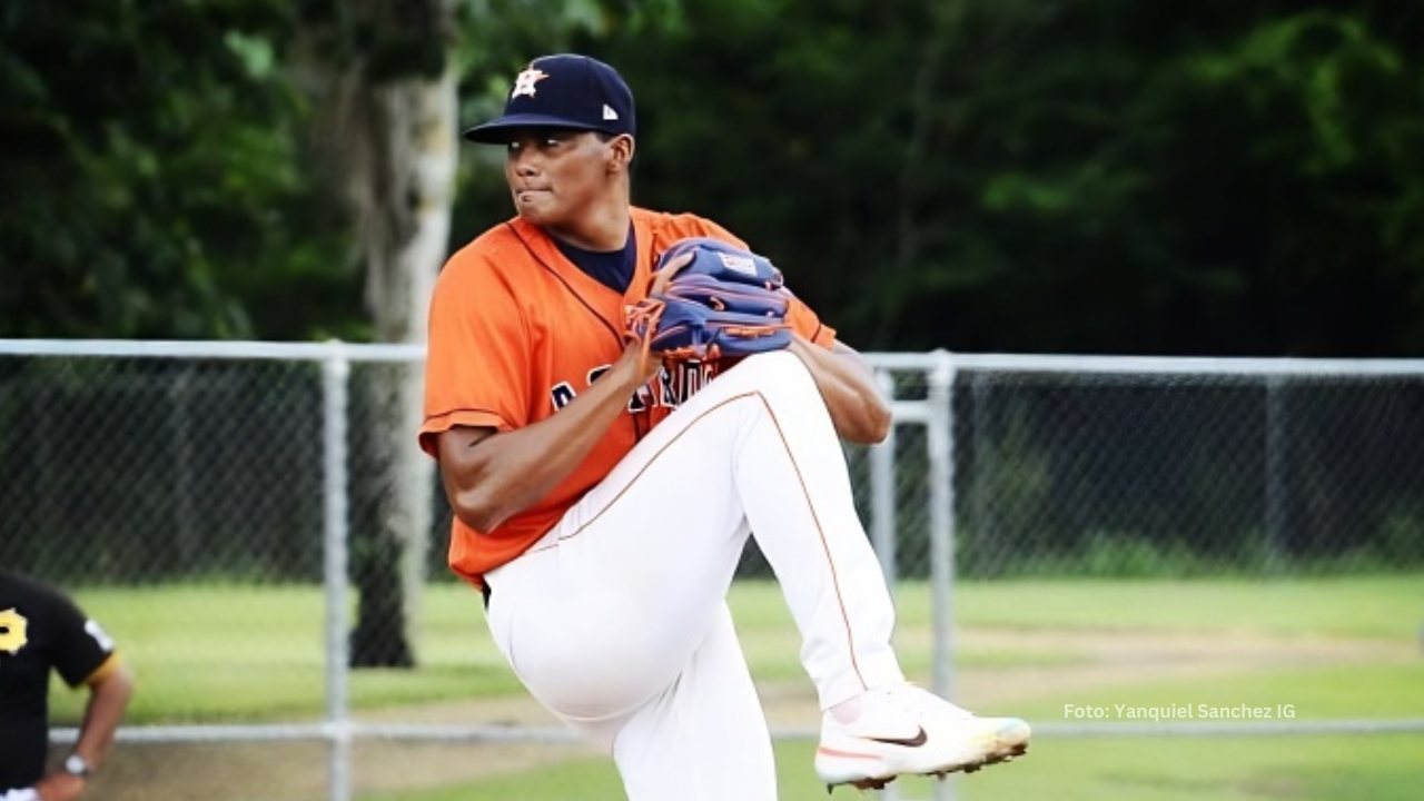 Yanquiel Sanchez en una practica con Houston Astros