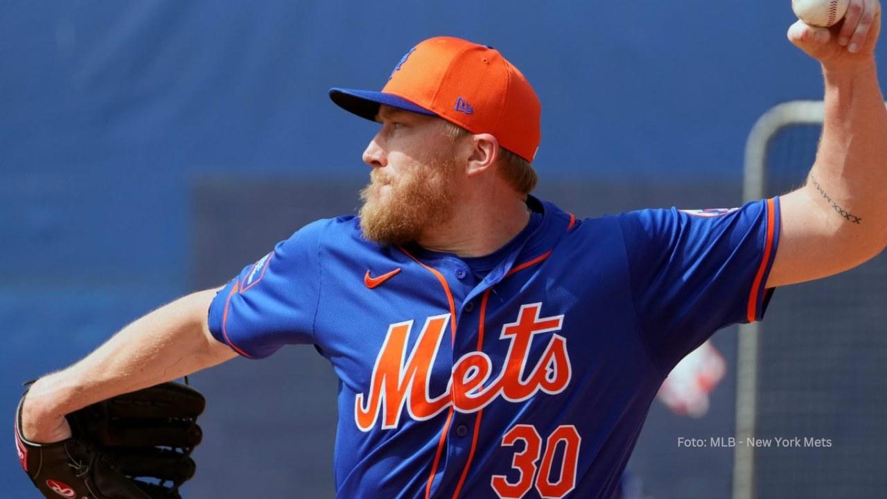 Jake Diekman lanzando con New York Mets. Atlanta Braves