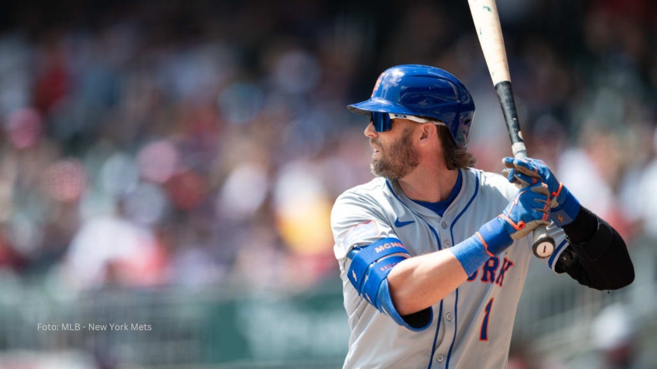 Jeff McNeil bateando con New York Mets