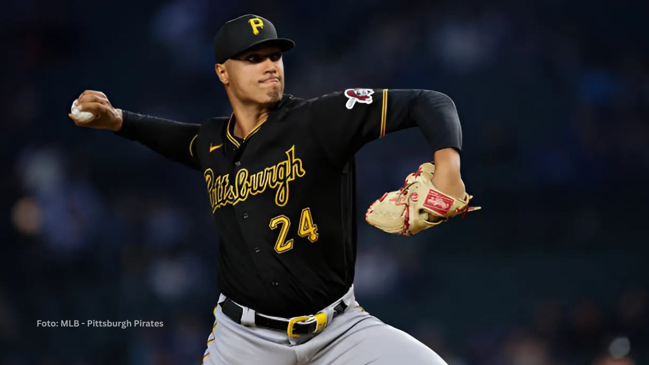 Johan Oviedo lanzando con Pittsburgh Pirates MLB