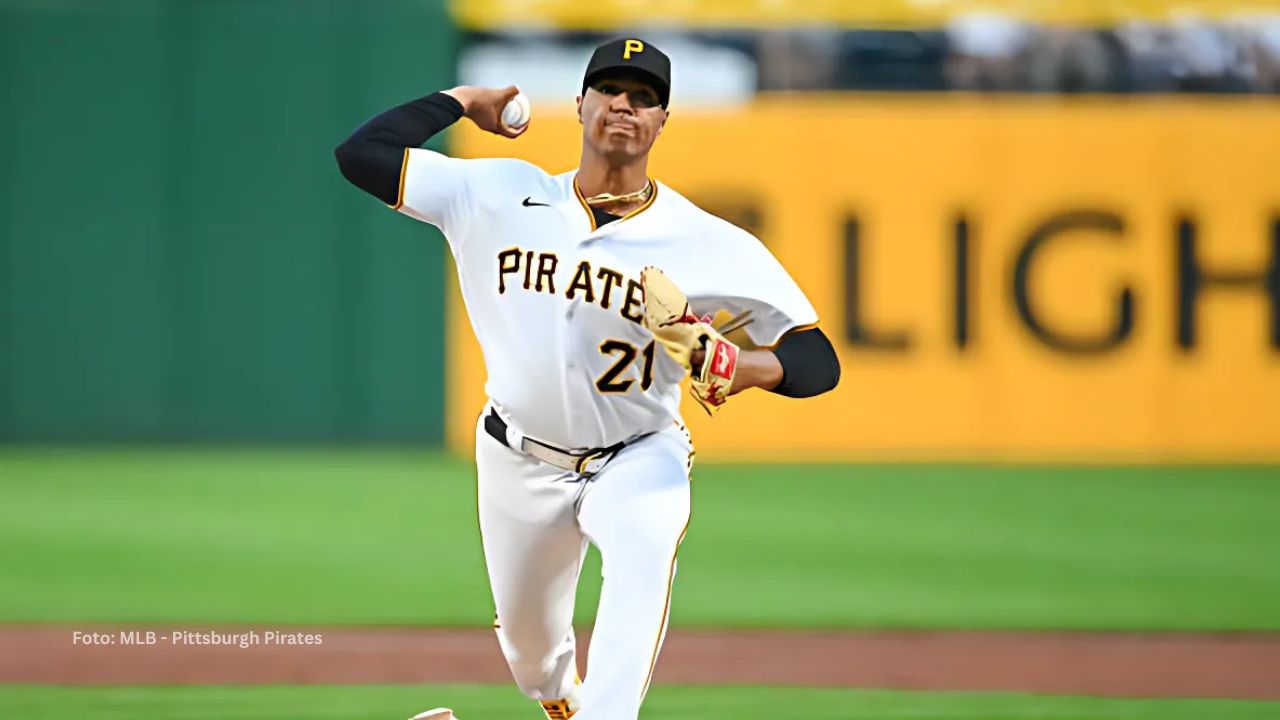 Johan Oviedo lanzando con Pittsburgh Pirates