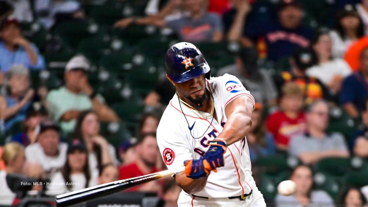 José Abreu con el uniforme de Houston Astros