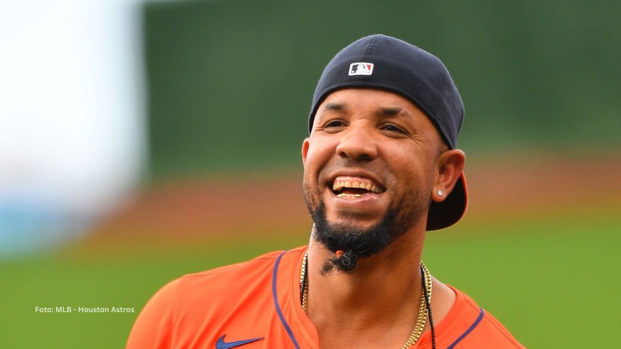 José Abreu con el uniforme de Houston Astros