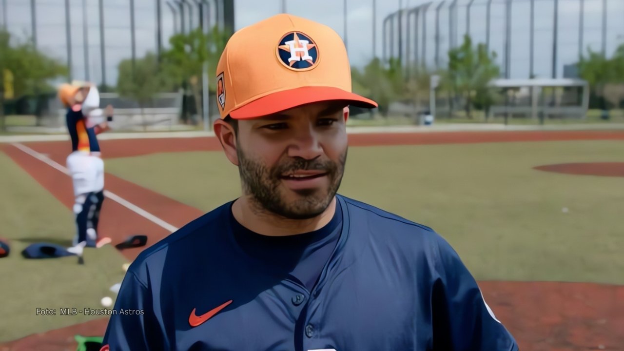 Jose Altuve en una entrevista en el Spring Training con Houston Astros