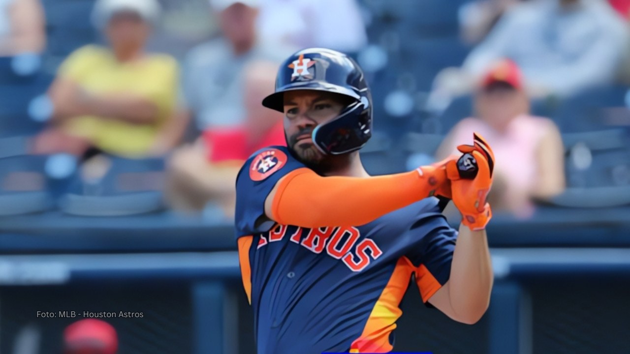 Jose Altuve bateando con Houston Astros