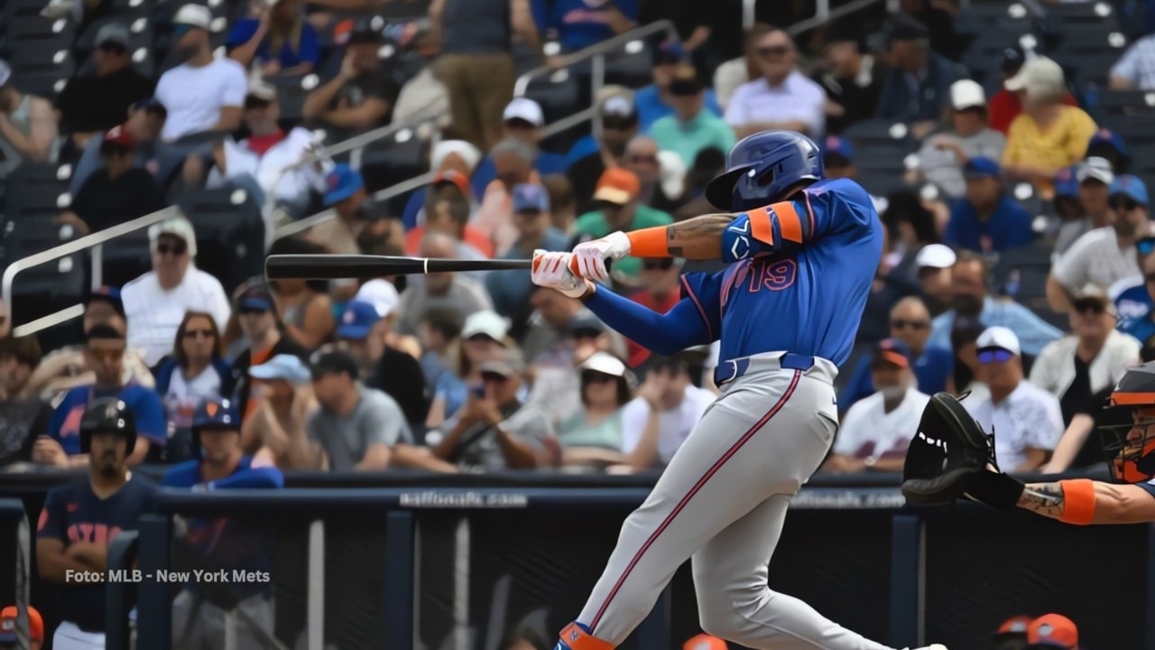 Jose Siri bateando con New York Mets