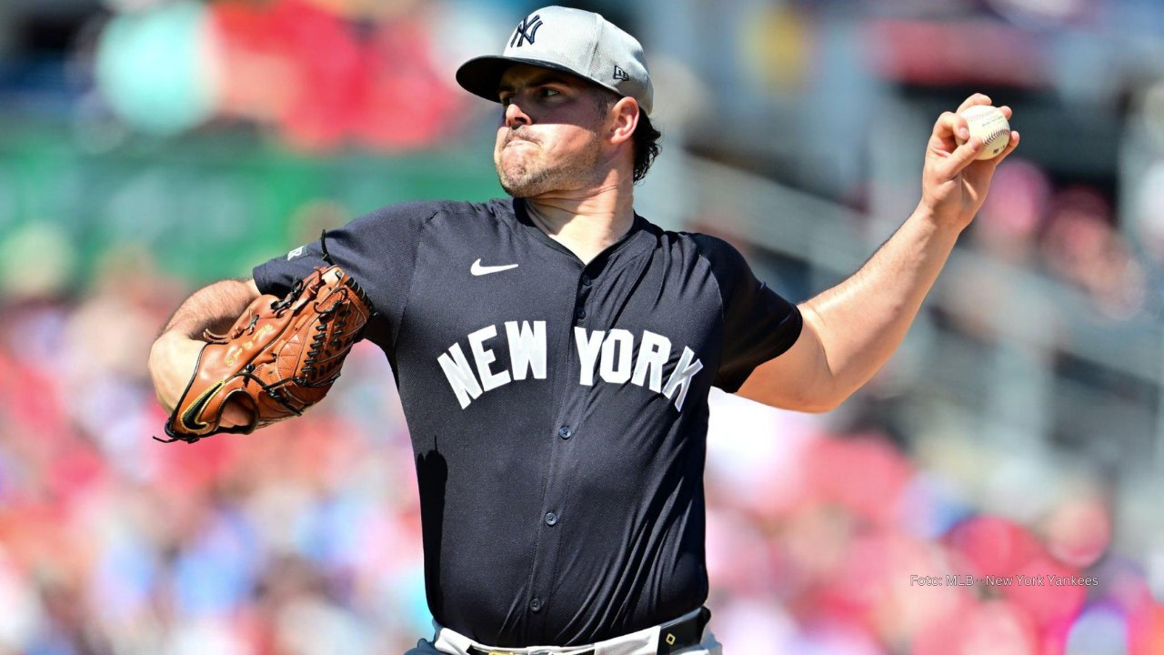 Carlos Rodon con uniforme de New York Yankees