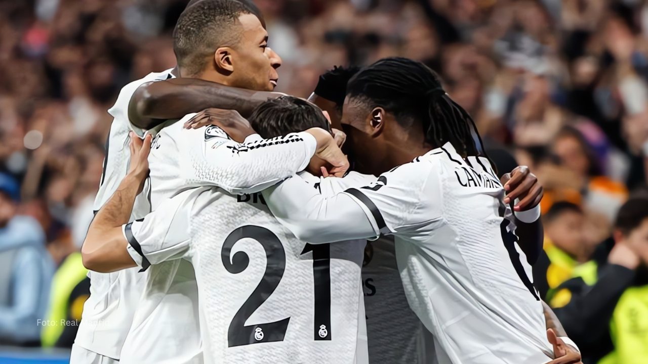 Jugadores del Real Madrid celebrando un gol