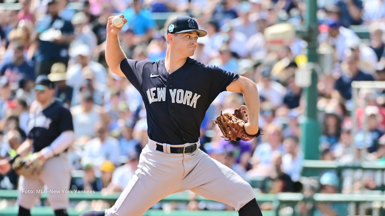 Sean Boyle lanzando con Yankees