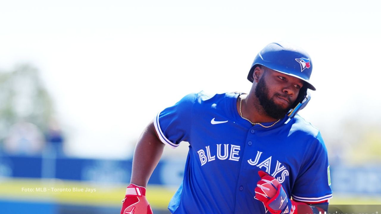 Vladimir Guerrero Jr con el uniforme de Toronto Blue Jays