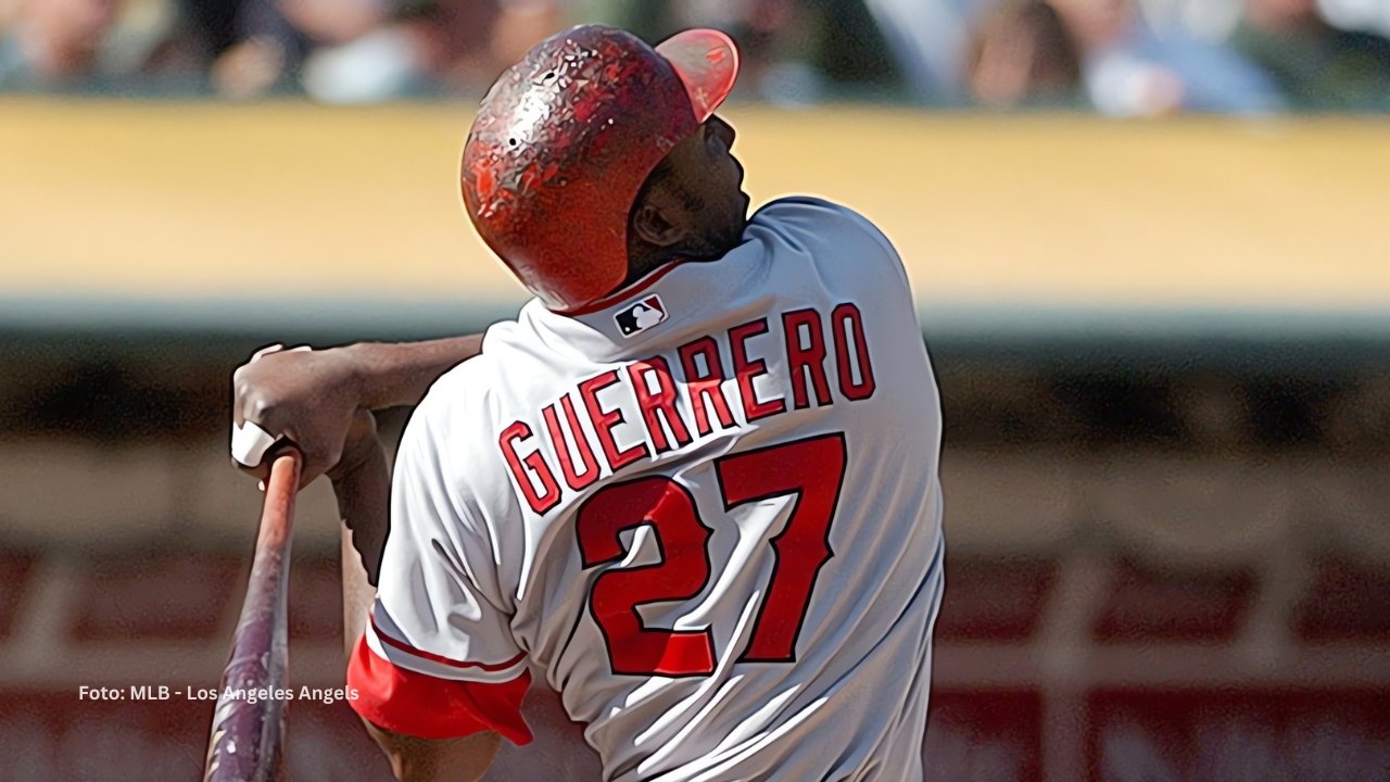 Vladimir Guerrero bateando con Los Angeles Angels