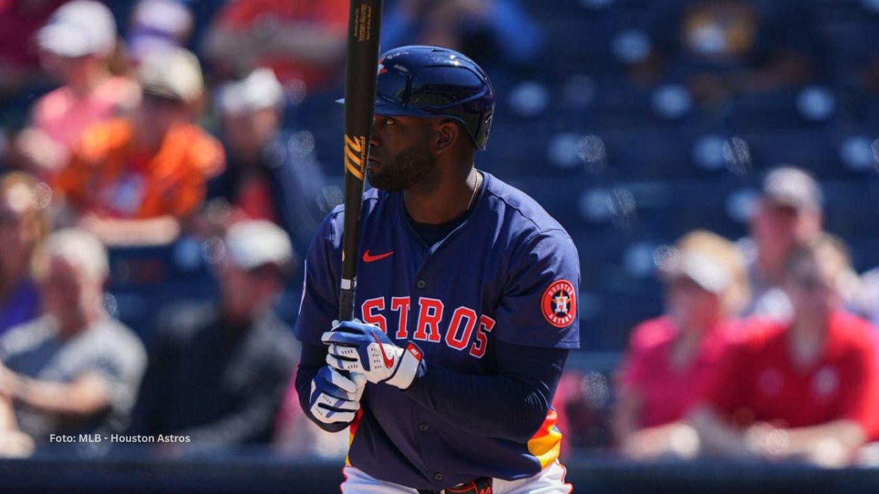 Yordan Alvarez se lastimó el pulgar durante la práctica de bateo del domingo