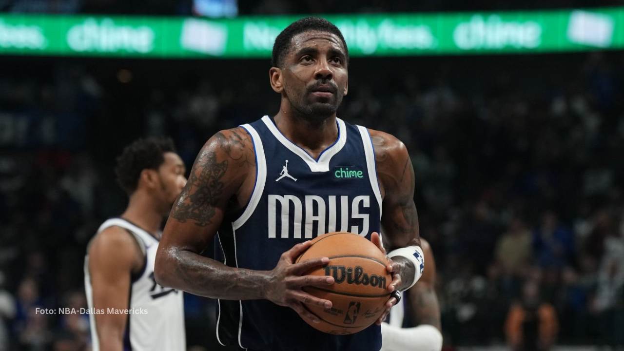 Kyrie Irving en un juego con Dallas Mavericks