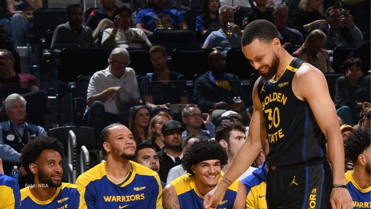 Stephen Curry con Warriors