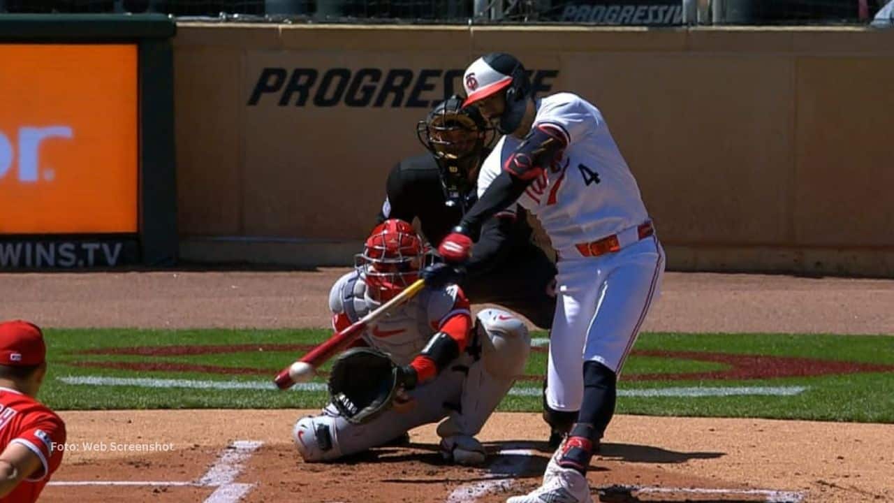 Carlos Correa llegó a 302 encuentros multihits en su exitosa carrera en Grandes Ligas.