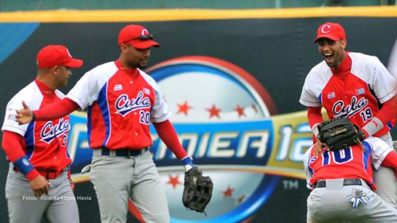 El Premier 12 del año 2015, vio a Yuli Gurriel compartir alineación en el team Cuba junto a sus hermanos Lourdes y Yuniesky.