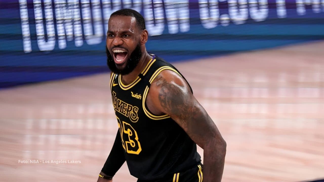 LeBron James celebrando con Los Angeles Lakers