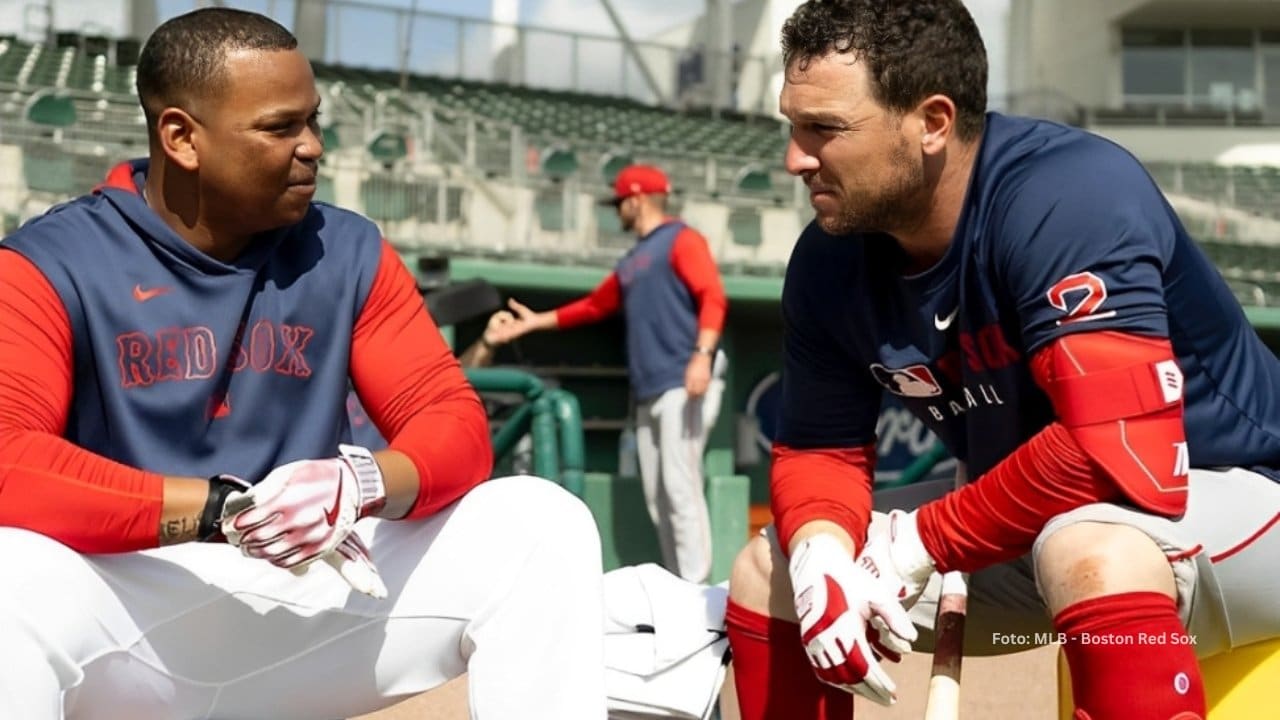 Rafael Devers y Alex Bregman en una practica de Boston Red Sox