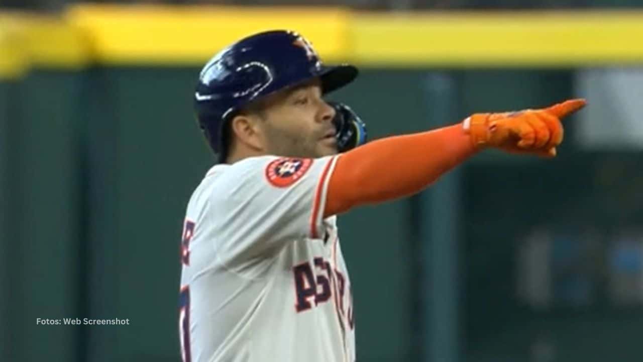 Jose Altuve abrió con hit y se robó su primera base desde el 8 abril, ante Tampa Bay Rays para llegar a 319 en su carrera.