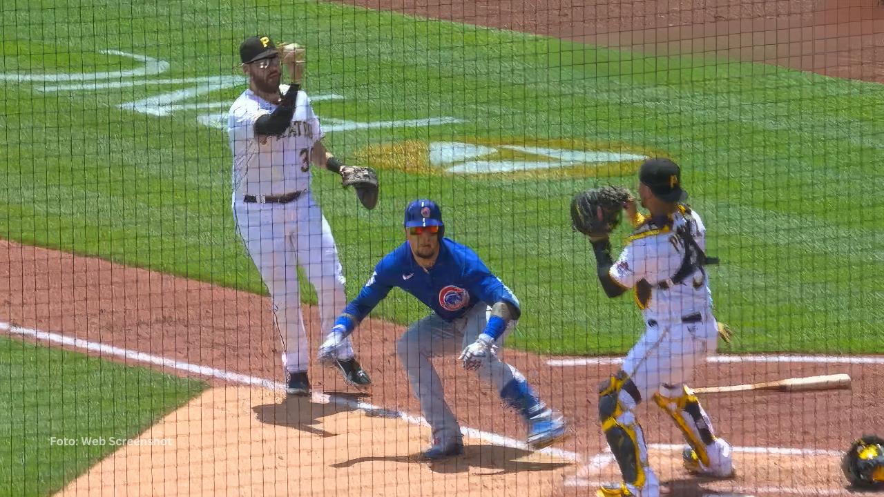 Extraña jugada de Javier Báez MLB