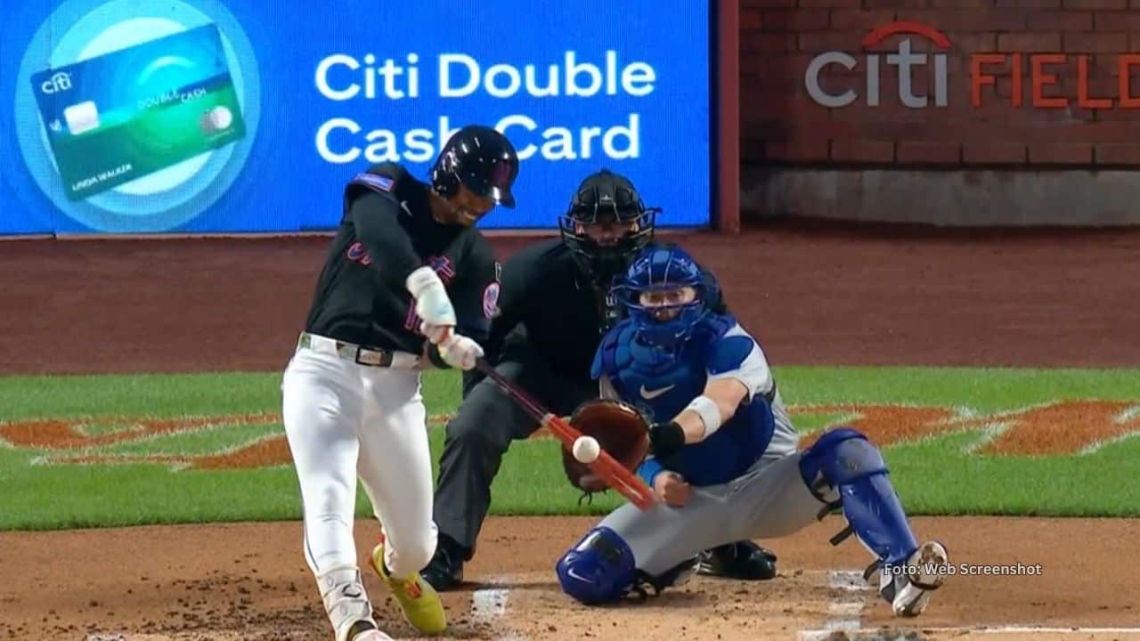 Francisco Lindor se convirtió en el primer campocorto con al menos cuatro jonrones abriendo juego desde José Reyes en 2008.