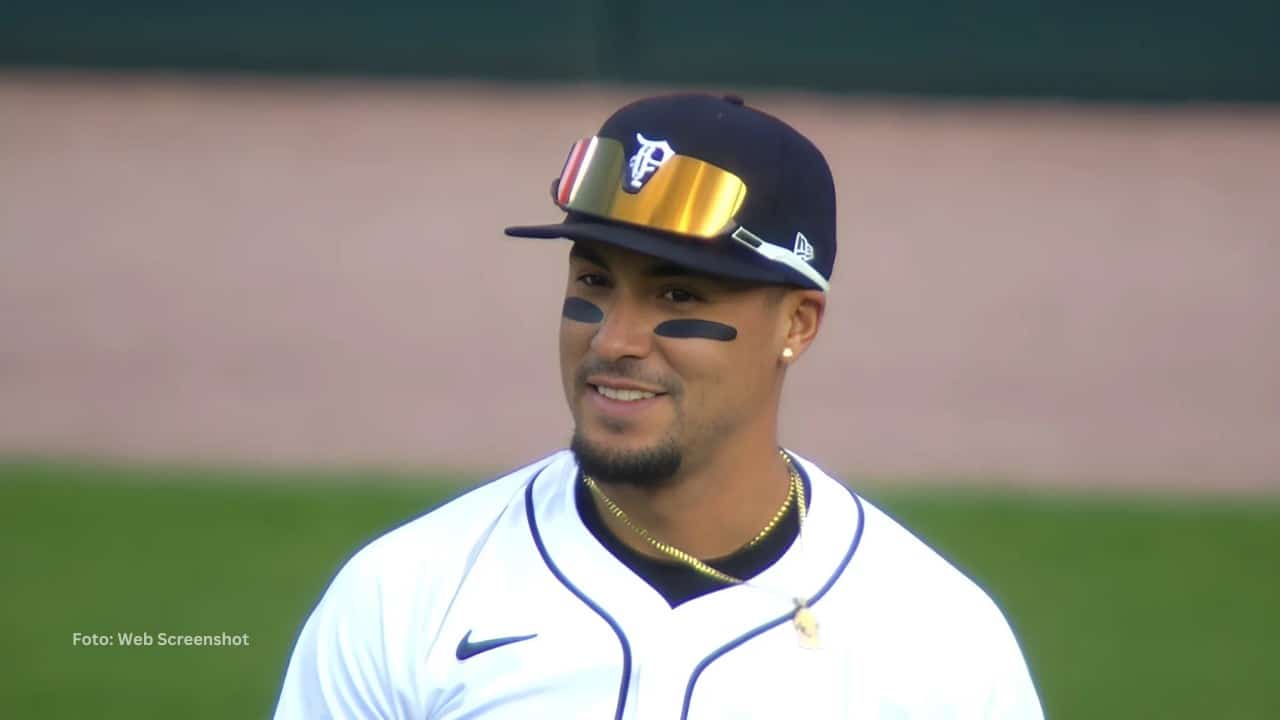Javier Báez con el uniforme de Detroit Tigers