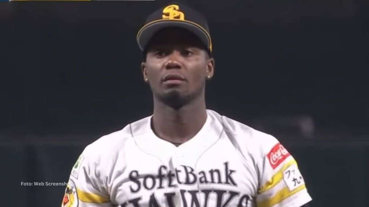 El cubano Liván Moinelo se mantiene invicto entre los abridores de la Liga del Pacífico en Japón.
