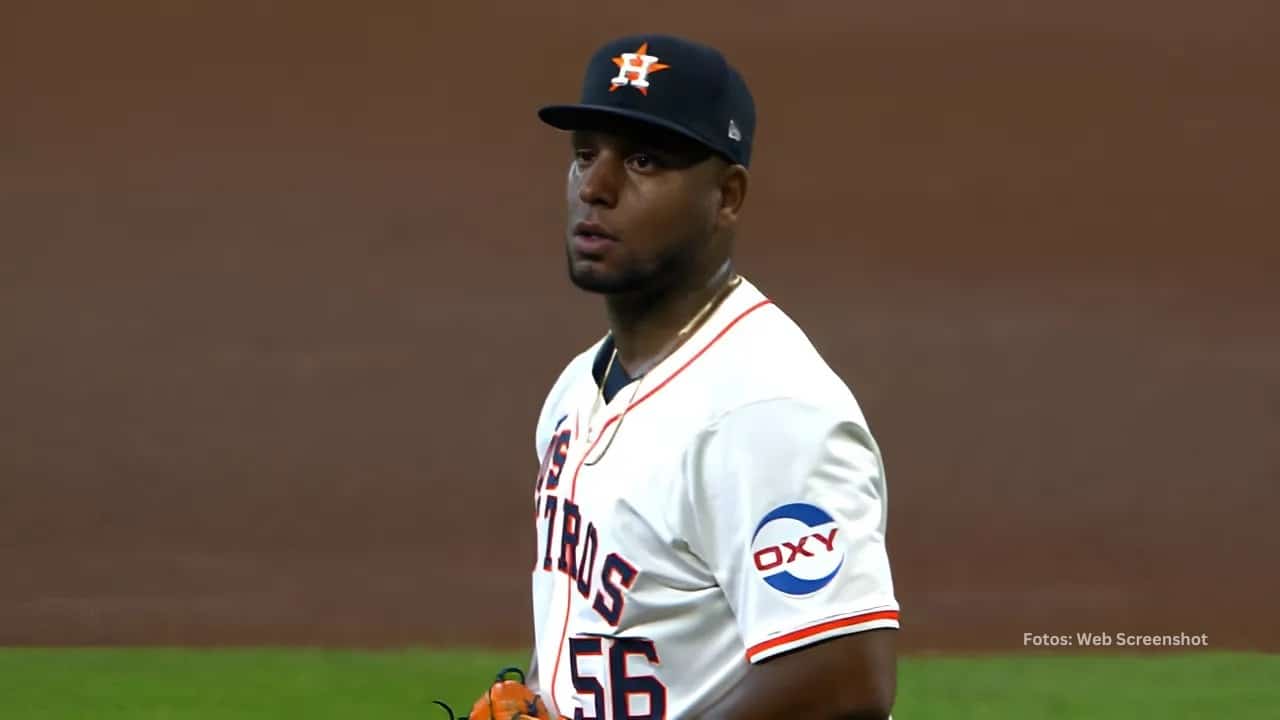 Ronel Blanco en la lomita con Houston Astros