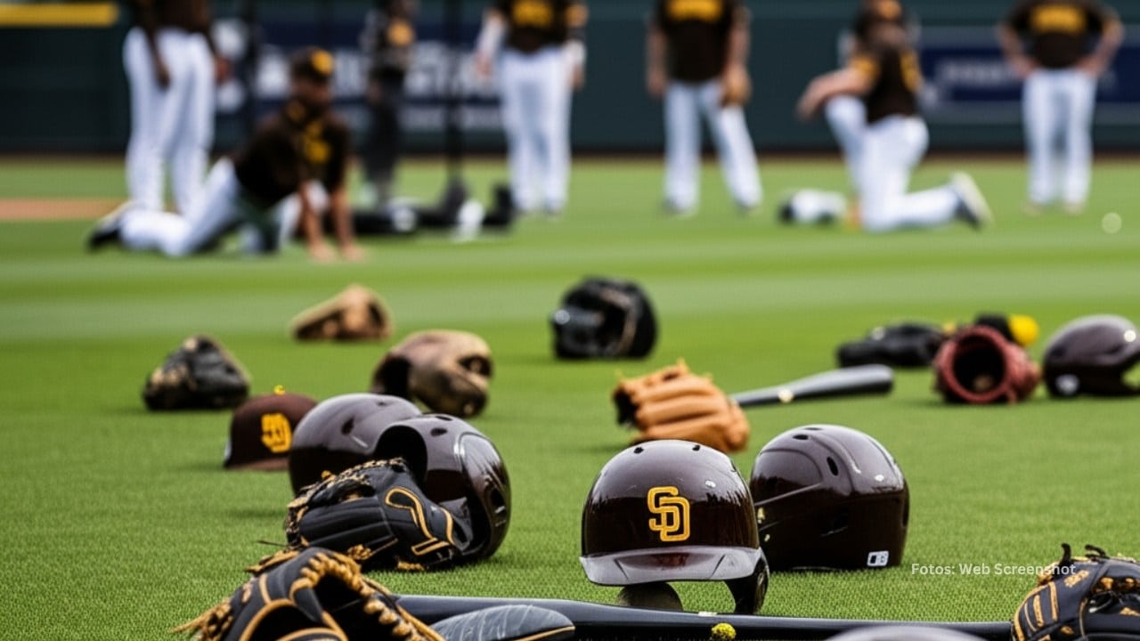 Cascos, guantes y gorras de San Diego Padres