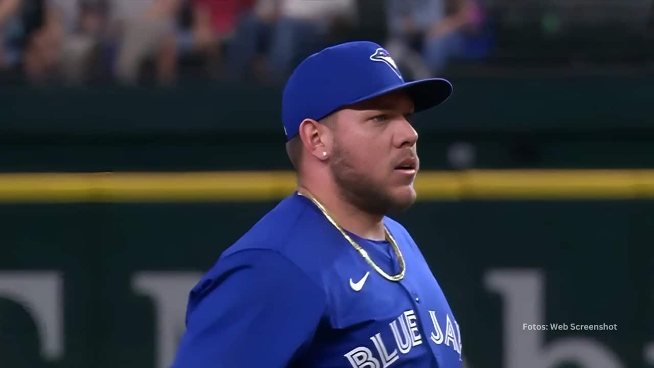 Yariel Rodriguez en la lomita con Toronto Blue Jays