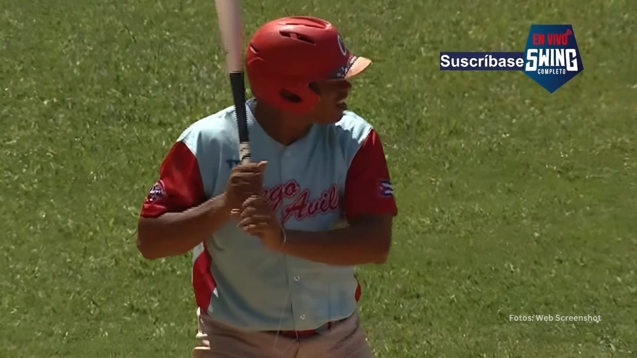 Yordanis Samón tomando un turno con Ciego de Avila