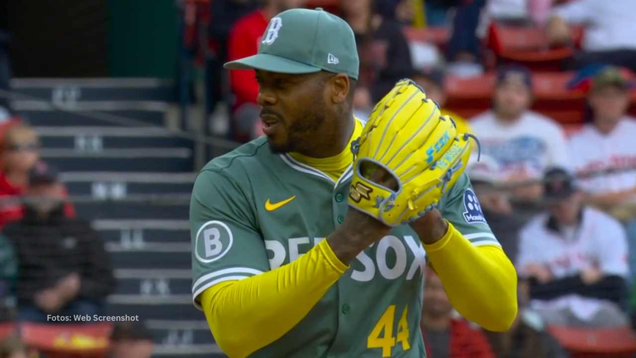 Aroldis Chapman sacó por la vía rápida la novena y fue crucial para que Boston Red Sox terminara ganando el juego en extra innings.