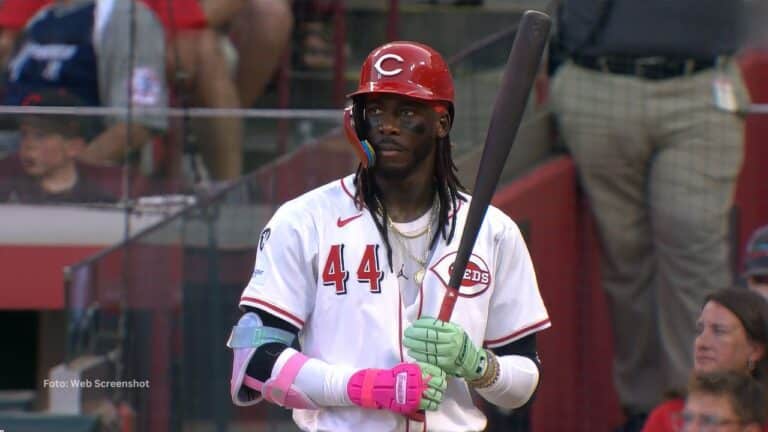 Elly De La Cruz luce uno de los meses más flojos en la temporada con promedio de .218.