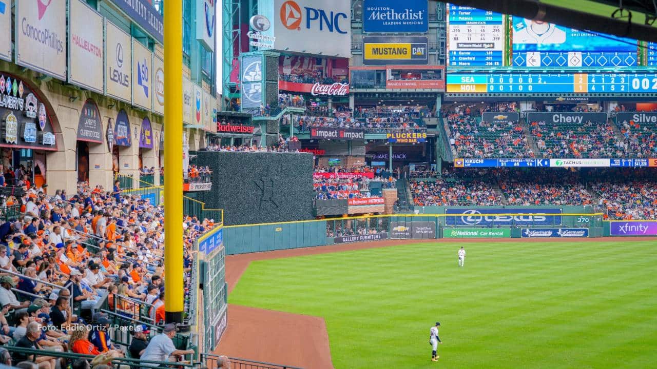 MLB suspende a lanzador cubano uso de sustancias 2025