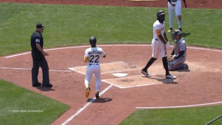 Andrew McCutchen destacó con el madero y ligó hit por quinto encuentro seguido en MLB 2025.