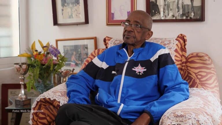 Leyenda del boxeo cubano Alcides Sagarra en una entrevista