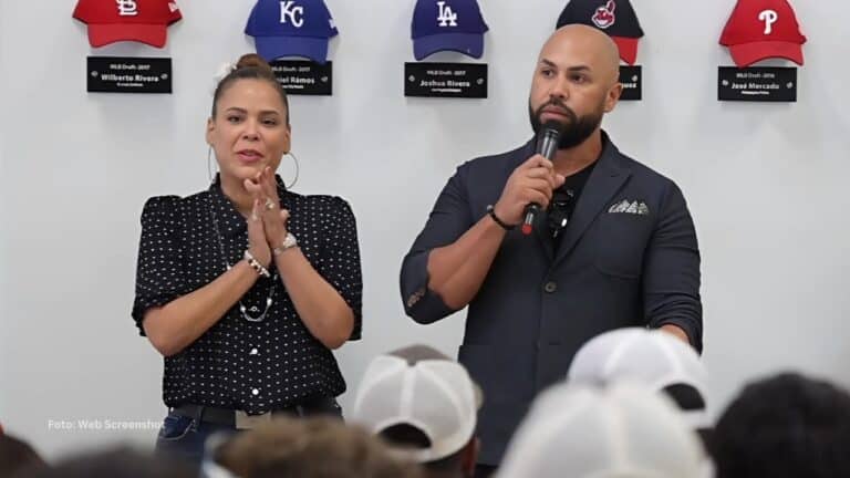 Carlos Beltrán en una conferencia de prensa