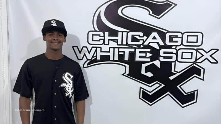 Prospecto cubano Osniel Castillo en una presentación con Chicago White Sox