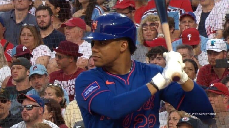 Juan Soto tomando turno con New York Mets