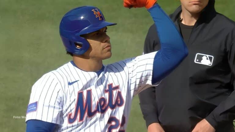 Juan Soto con el equipo de New York Mets