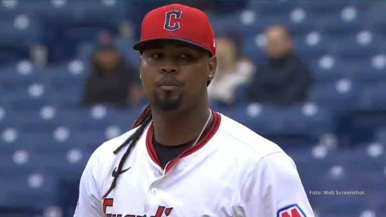 Lanzador dominicano Luis L. Ortíz