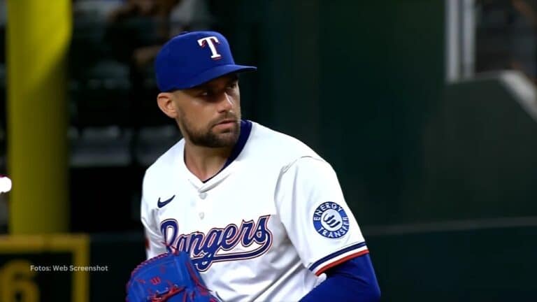 Nathan Eovaldi con el conjunto de Texas Rangers