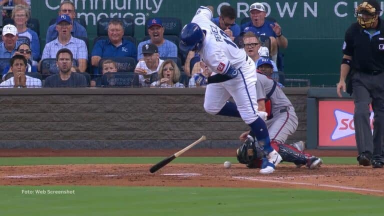 Salvador Pérez alcanzó 100 hits en la temporada MLB 2025 y produjo en el duelo ante Atlanta Braves.