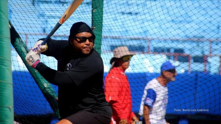 Yasmany Tomás entrenando con Industriales