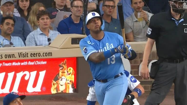 Salvador Pérez es uno de ocho receptores en MLB con al menos 290 jonrones y 970 carreras remolcadas en la historia.