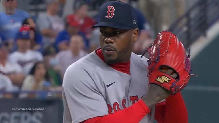 Aroldis Chapman está imbateable con Boston Red Sox y no le dan hit desde el pasado 26 de julio.