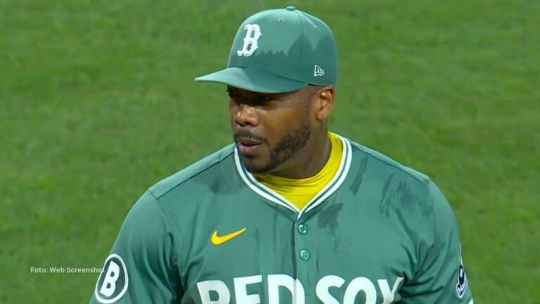 Aroldis Chapman logró su primera victoria contra Miami Marlins desde la temporada 2013 cuando vistió el uniforme de Cincinnati Reds.