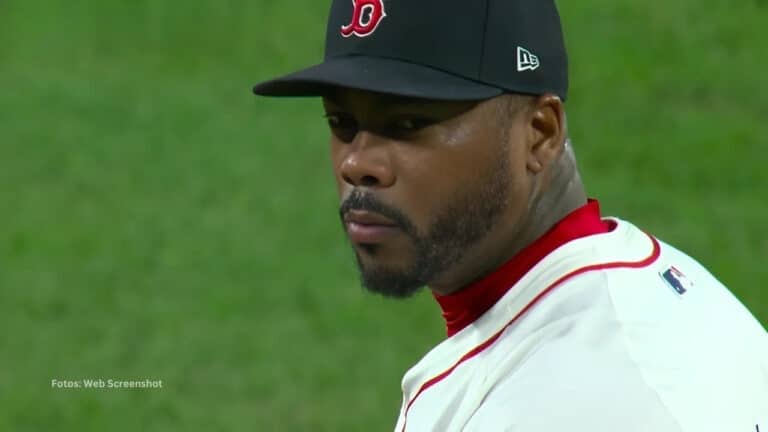 Establecer la imagen destacada Aroldis Chapman cumplió su cometido frente a New York Yankees y estableció nueva marca de juegos salvados.