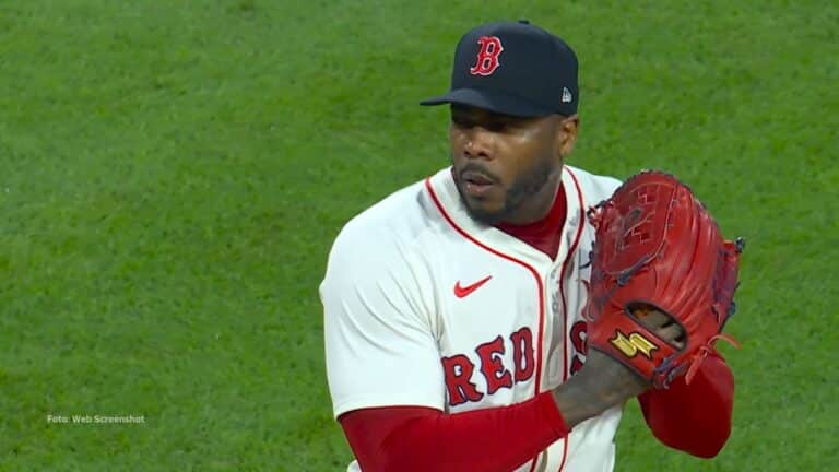 Aroldis Chapman pudiera ganar más de 20 millones de dólares entre 2026 y 2027, siempre y cuando cumpla con ciertos requisitos.